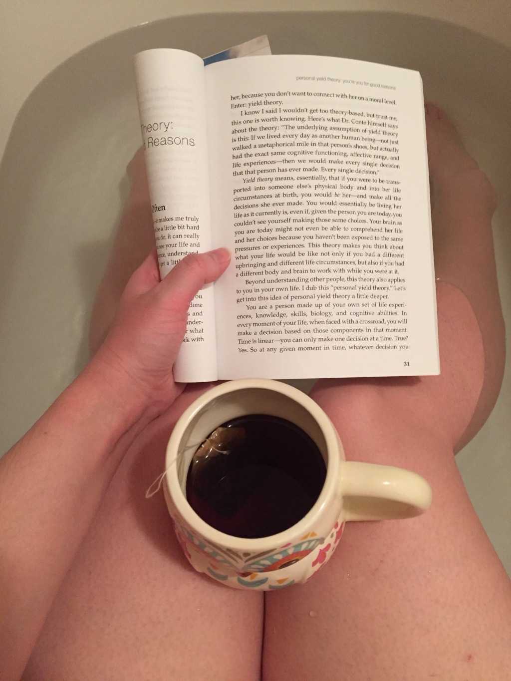 The Best Teas for Reading in the Tub + Pairings